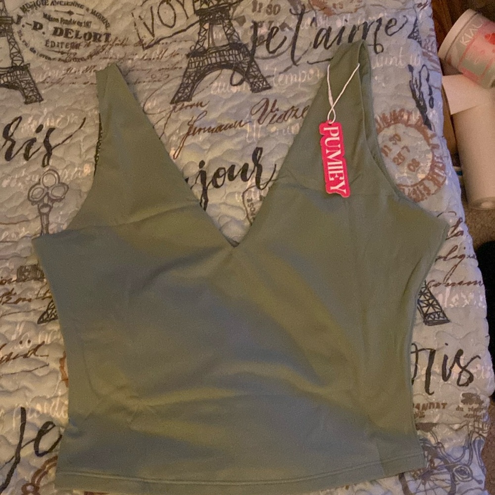 Crop v neck black top - super soft
